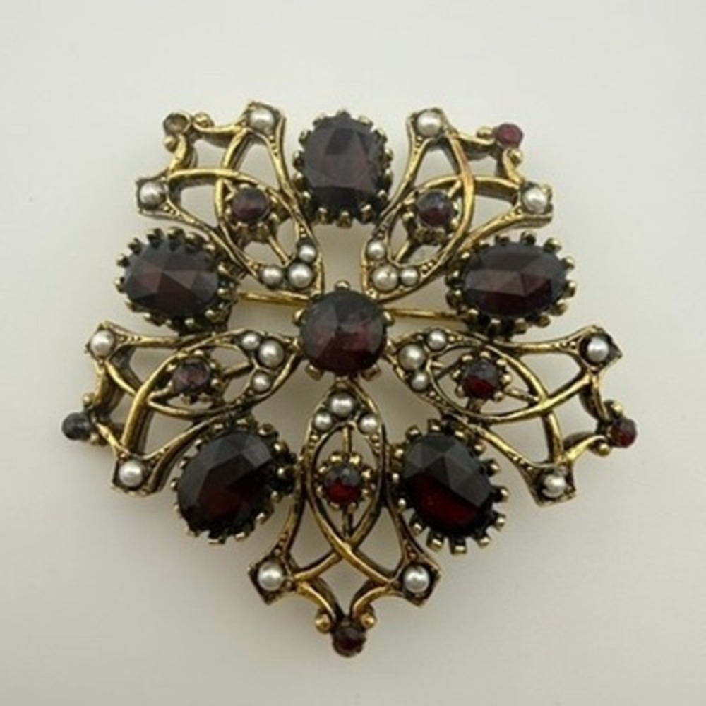 Art Arthur Pepper Red Rhinestone Pearl Brooch Gold Tone Victorian Revival Pin